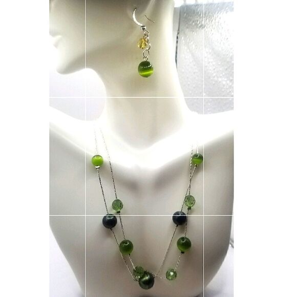 silver toned layered green floating Beaded womans necklace and earrings set. - Picture 9 of 9